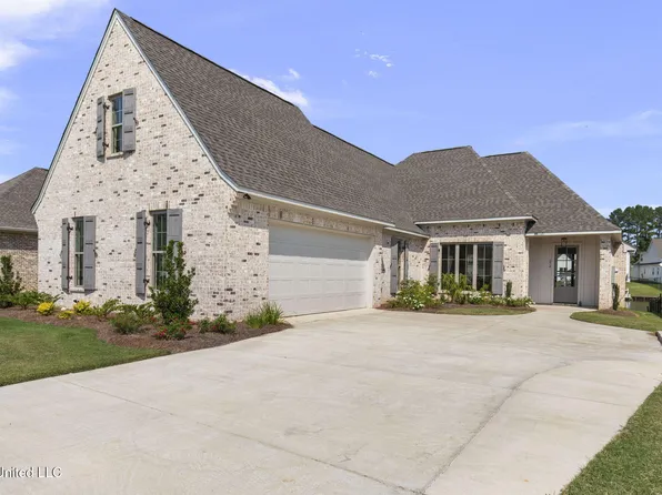 214 Herons Bay Cir, Madison, MS 39110