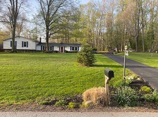 8567 Sugar Tree Dr, Novelty, OH 44072