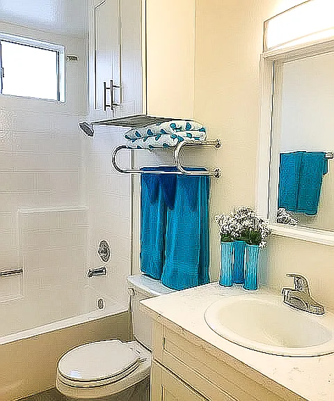 2400 Walnut Ave #8 — Photo 3