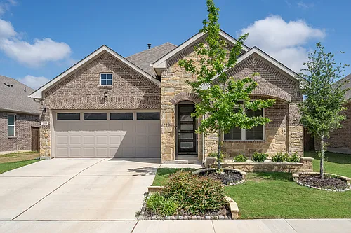 2113 Gabriels Horn Rd Photo 1