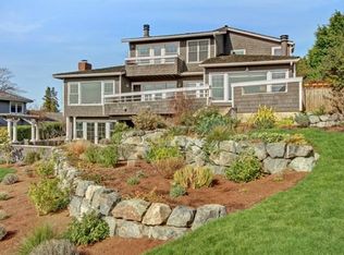 8428 Ridge Rd, Medina, WA 98039