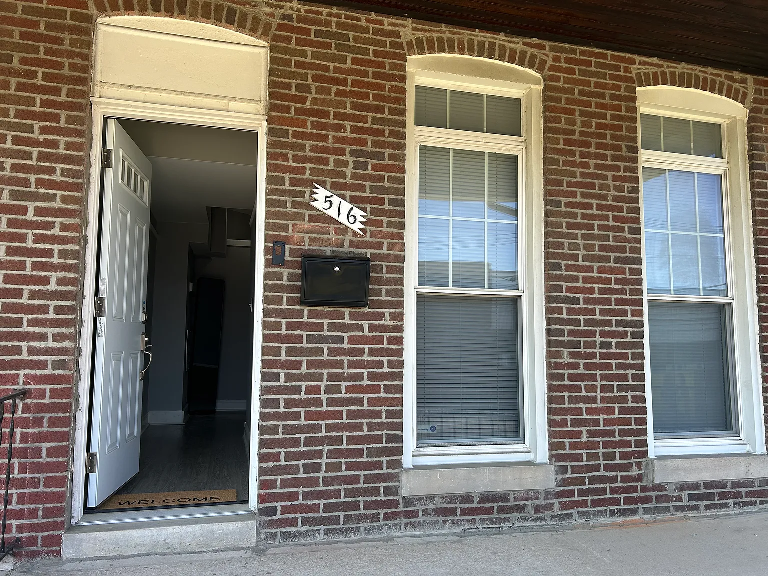 3 bed, 1424 sqft, $2,200 — Photo 2