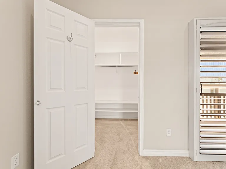 8600 Tuscany Ave #424 — Photo 23