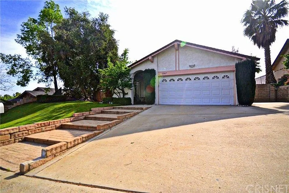 11467 Amigo Ave