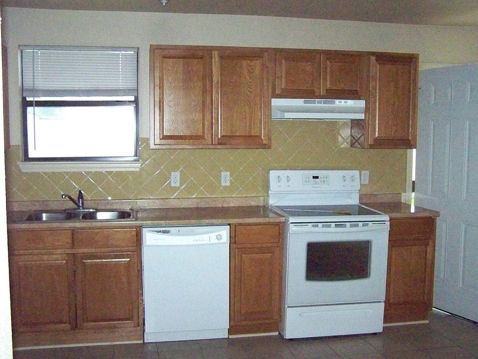 1st image of 711 Marais St APT D