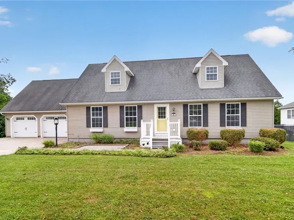 4 Wellsley Dr, Dryden, NY 13053