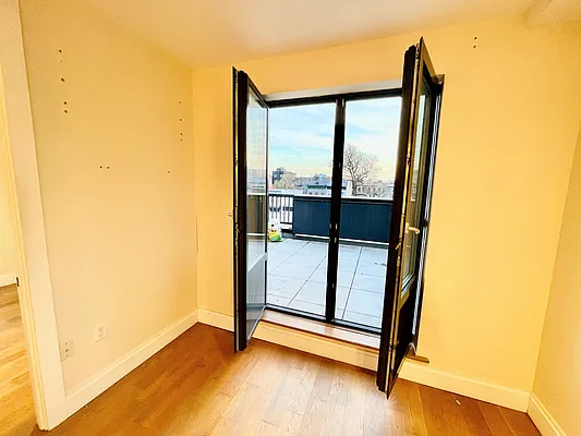 Rented by Cyberapts Management | media 4