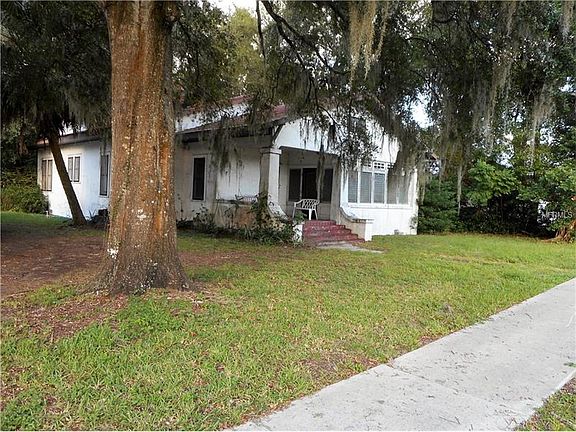 3rd image of 218 E Noble Ave