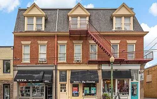 425 Walnut Street (Full Service) Photo 1