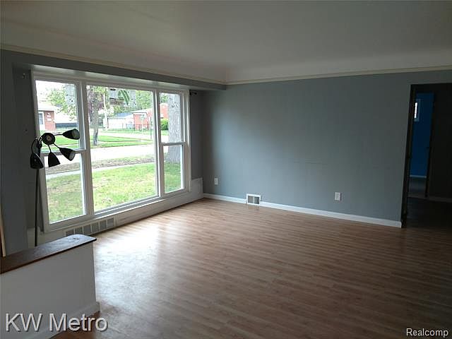 1st image of 30721 Florence St