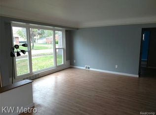 30721 Florence St, Garden City, MI 48135