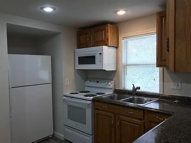 157 Union St #UPPER — Photo 7