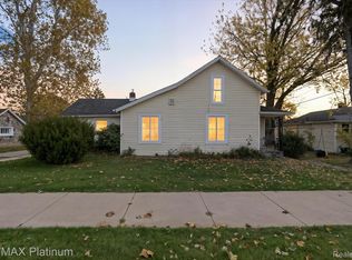 314 N Hibbard St, Fowlerville, MI