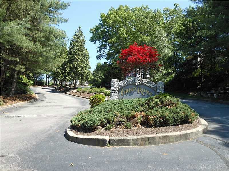 2nd image of 30 Scenic Dr