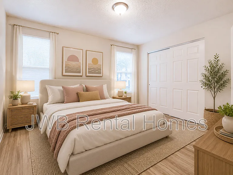 2091 Woodside St — Photo 9