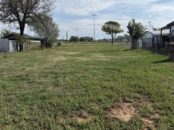918 S Baucum St Lot 15-16, Altus, OK 73521