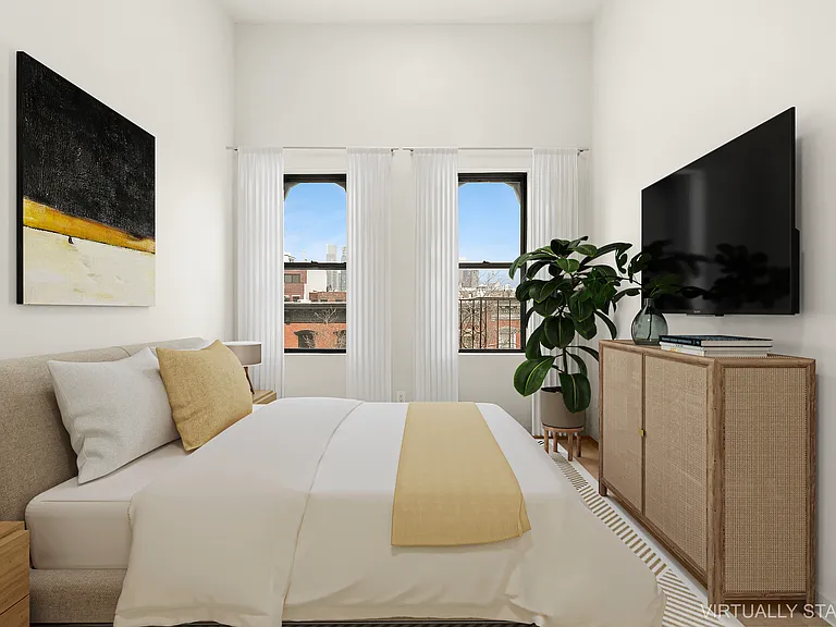 94 Milton St #2L — Photo 6
