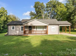 431 School Dr, Taylorsville, NC 28681