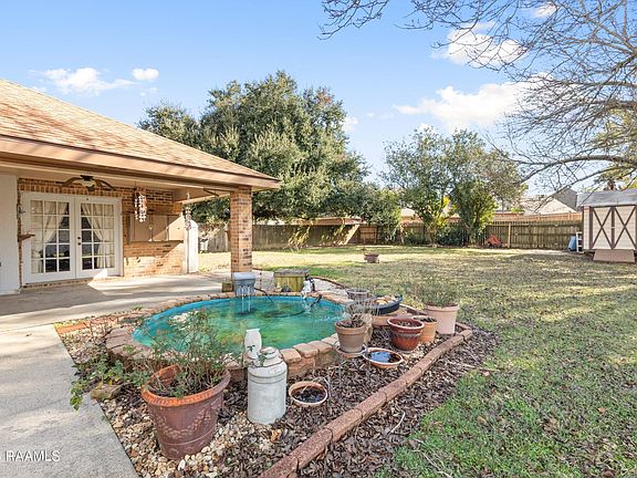 2nd image of 223 Ole Colony Rd