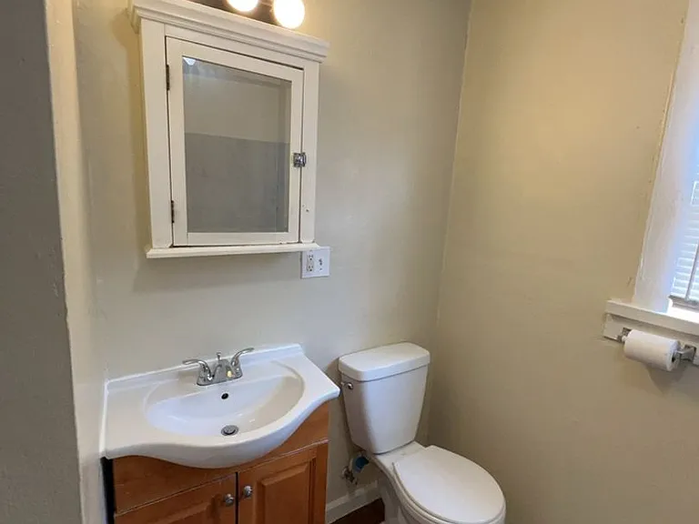 1552 Lombardy St — Photo 20