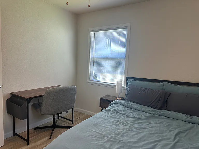524 B St — Photo 12