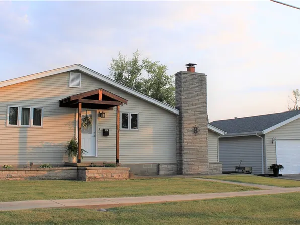 1312 W South 2nd St, Shelbyville, IL 62565