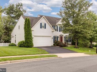 5 N Pointe Cir, Middletown, MD 21769