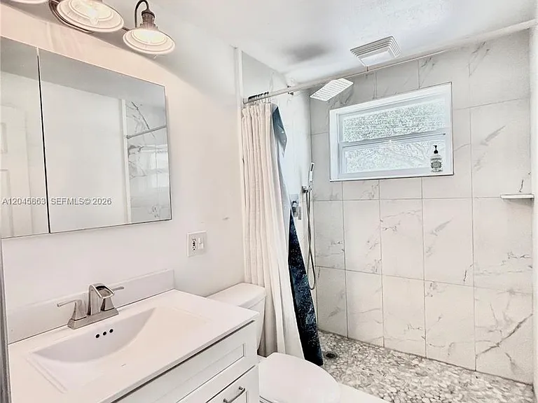 5809 Sullivan Rd — Photo 11