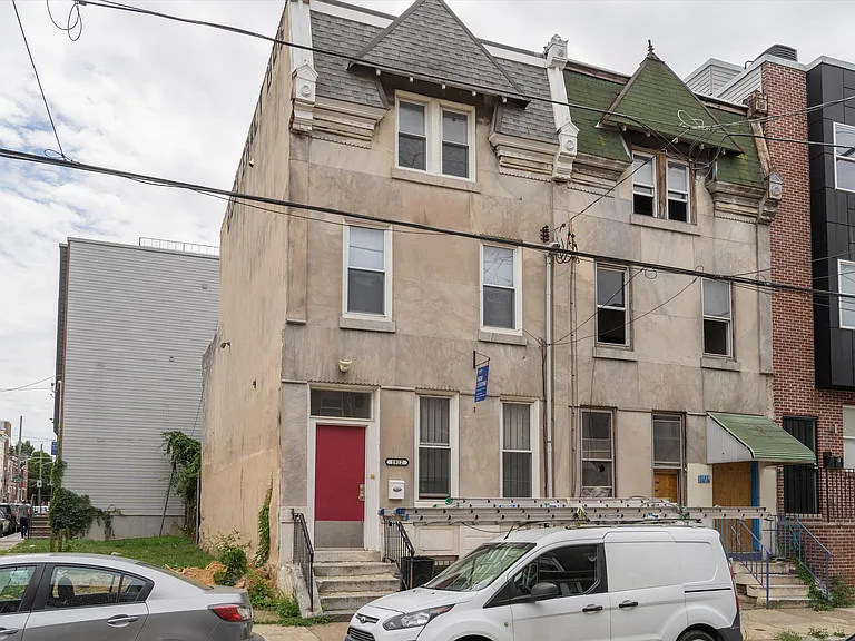 1812 W Berks St #3A — Photo 10