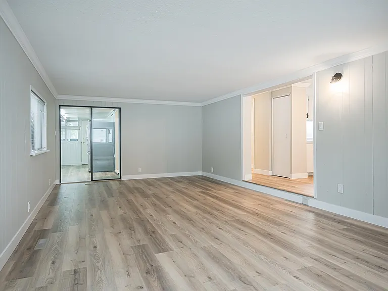 24330 Fraser Hwy #61 — Photo 12