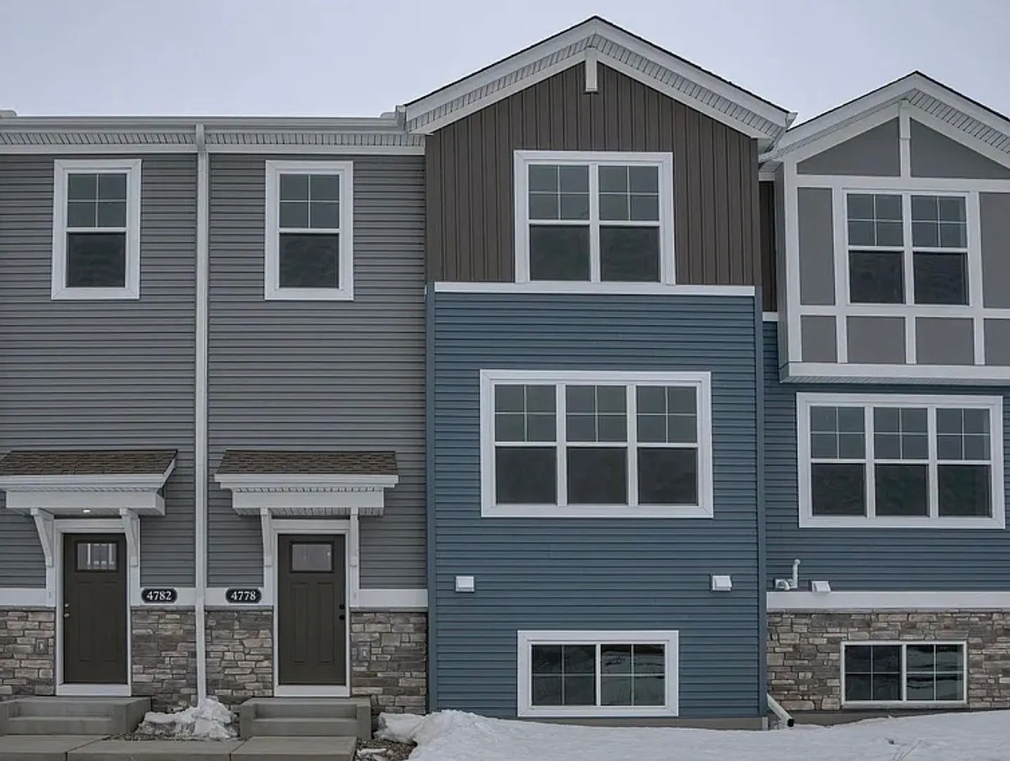 Fabulous 3BR/3BA Minnetrista Townhome Available 10/1! Some utilities included — Photo 2