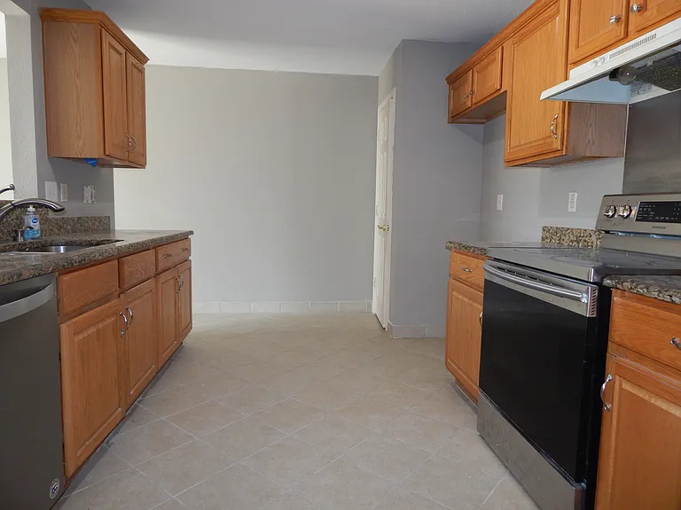 10013 Country View Ln — Photo 6