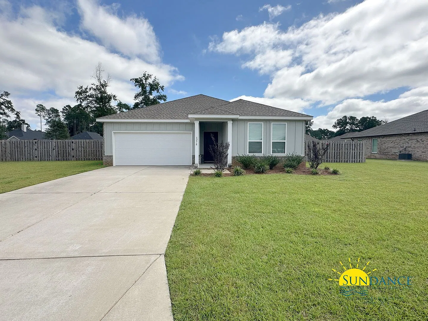 Spacious 4-Bedroom Home in Gated Stonechase Community! — Photo 1