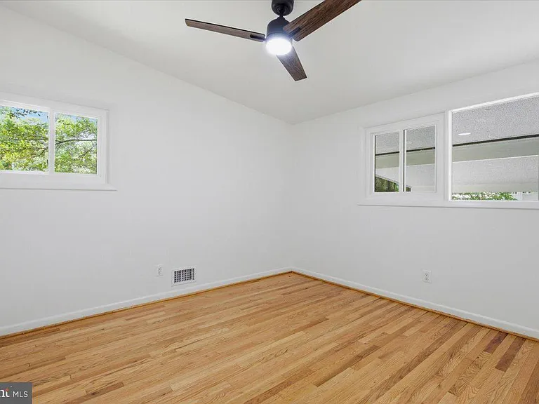 6614 Melody Ln — Photo 28