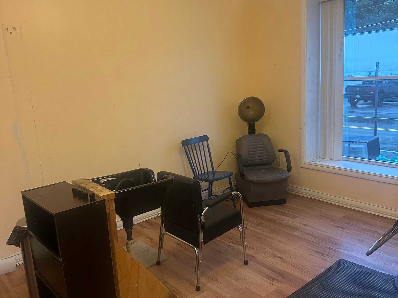 1 bed, 400 sqft, $595 — Photo 3