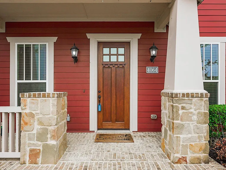 4064 Washburne Dr — Photo 2