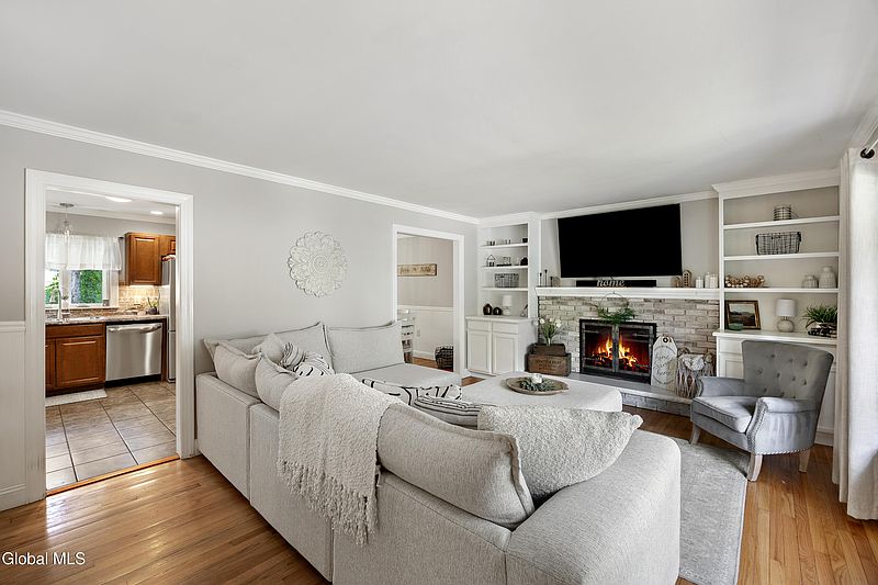 4th image of 25 Dublin Drive