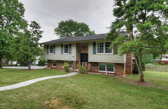 1st image of 600 Marboro Dr