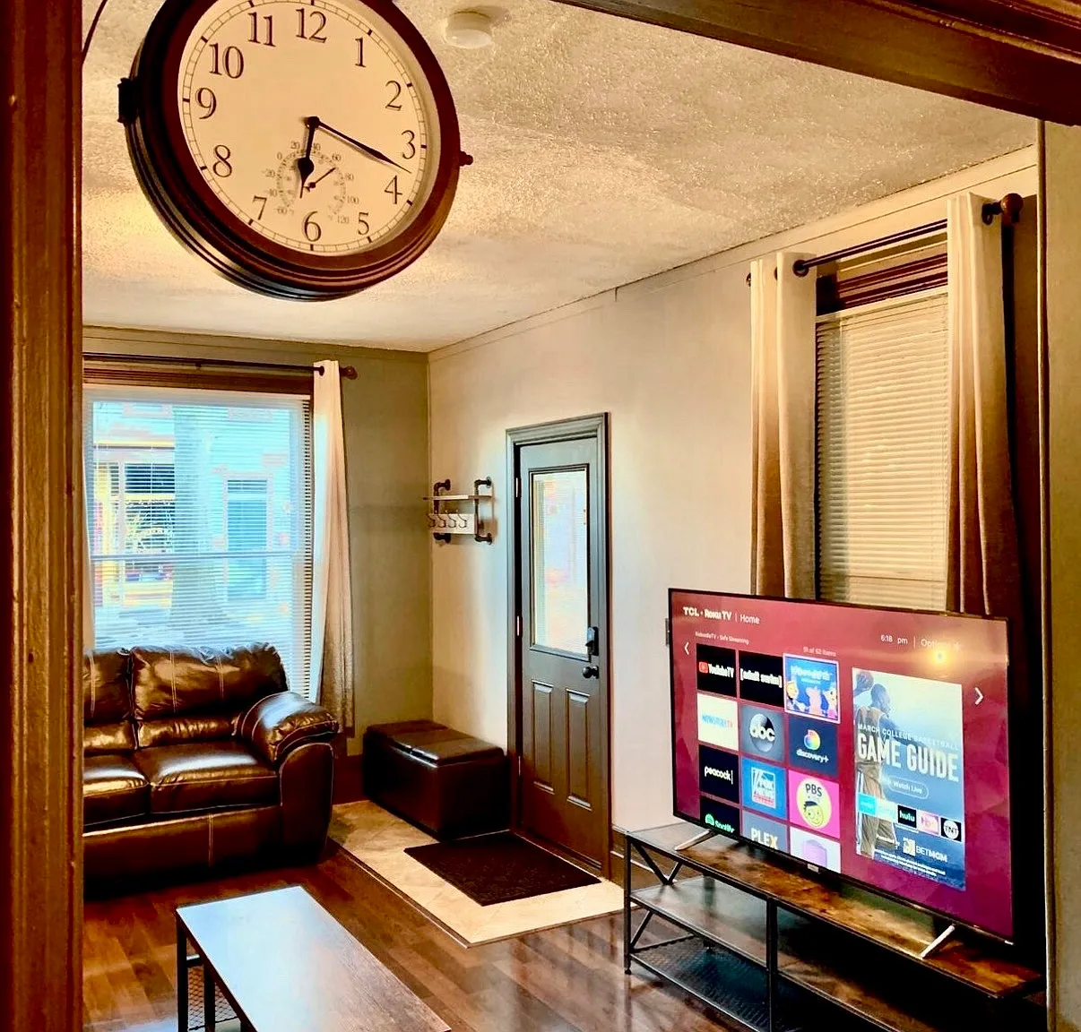 1 bed, 1000 sqft, $2,000 — Photo 1