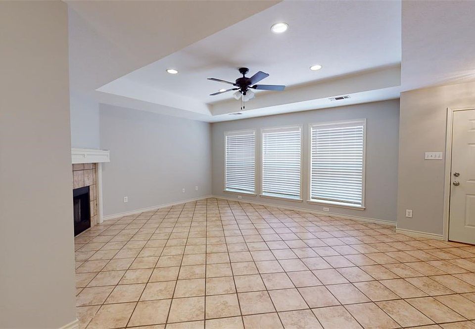 1st image of 1015 Lincoln Ave