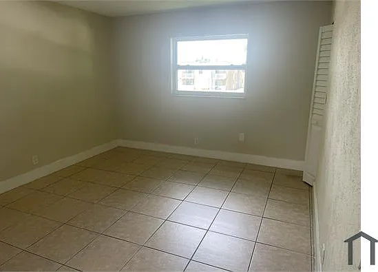 201 NW 32nd Ct #207 — Photo 11