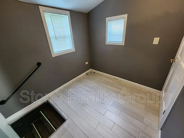 1535 Barbour Ave — Photo 9
