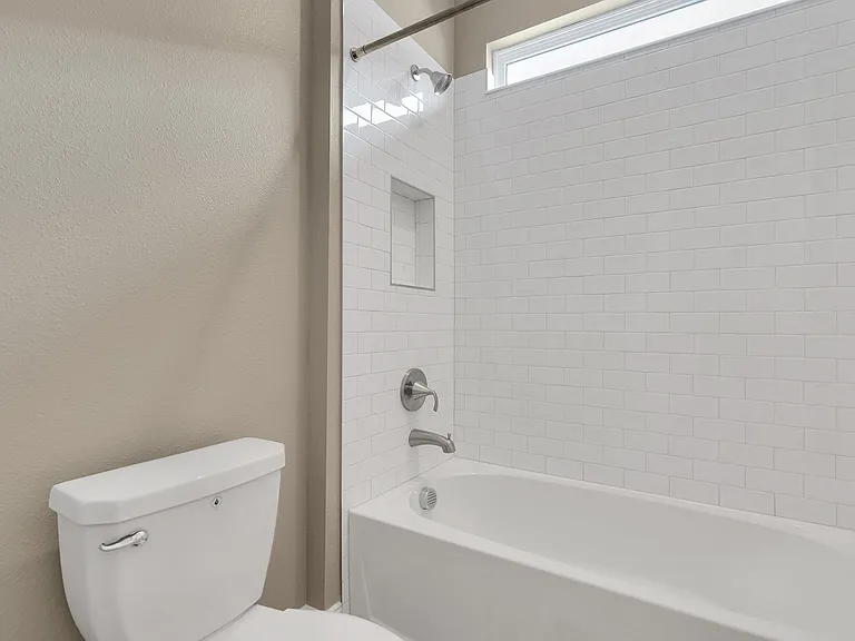 2217 6th St E — Photo 20
