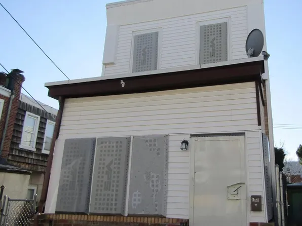 4661 James St, Philadelphia, PA 19137