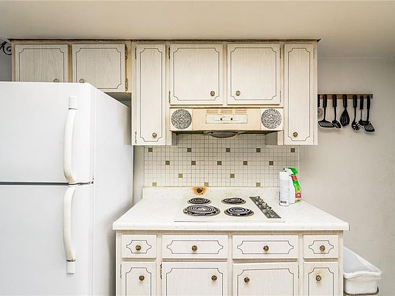 5th image of 1465 Byram Dr