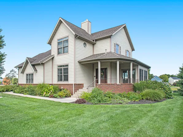 414 Dune Rdg S, Saint Joseph, MI 49085