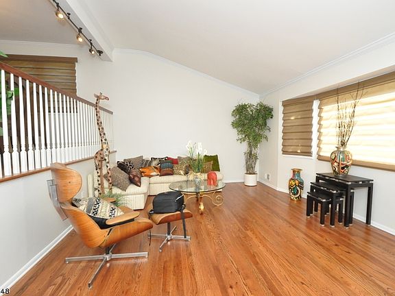 4th image of 197 Highland Ave