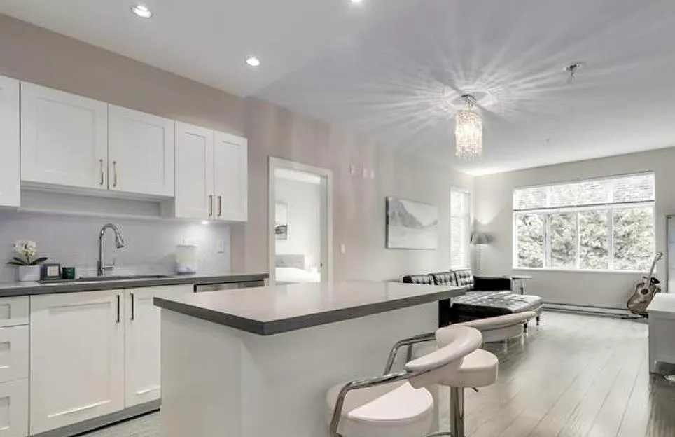 2 bed, 876 sqft, $2,500 — Photo 3