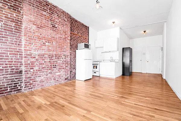 Rented by REAL New York | media 10