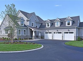 121 Rodman Ln, North Kingstown, RI 02852